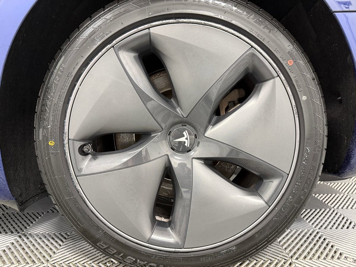 Used 2020 Tesla Model 3 Long Range AWD/4WD image 31