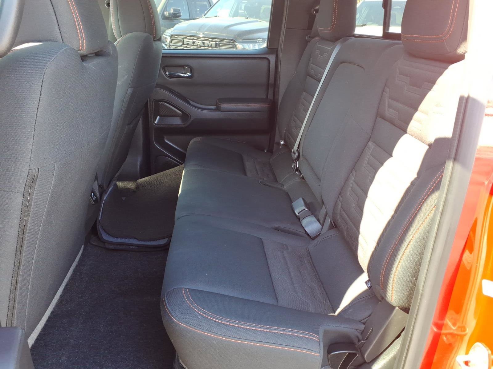 Used 2023 Nissan Frontier PRO-4X w/ Pro Convenience Package image 11