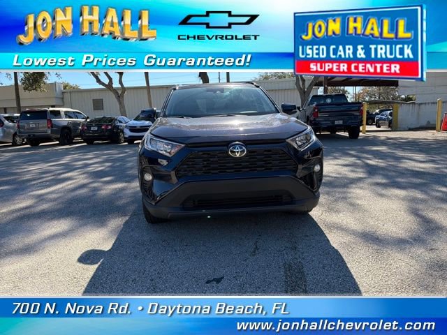 Used 2021 Toyota RAV4 XLE Premium image 16