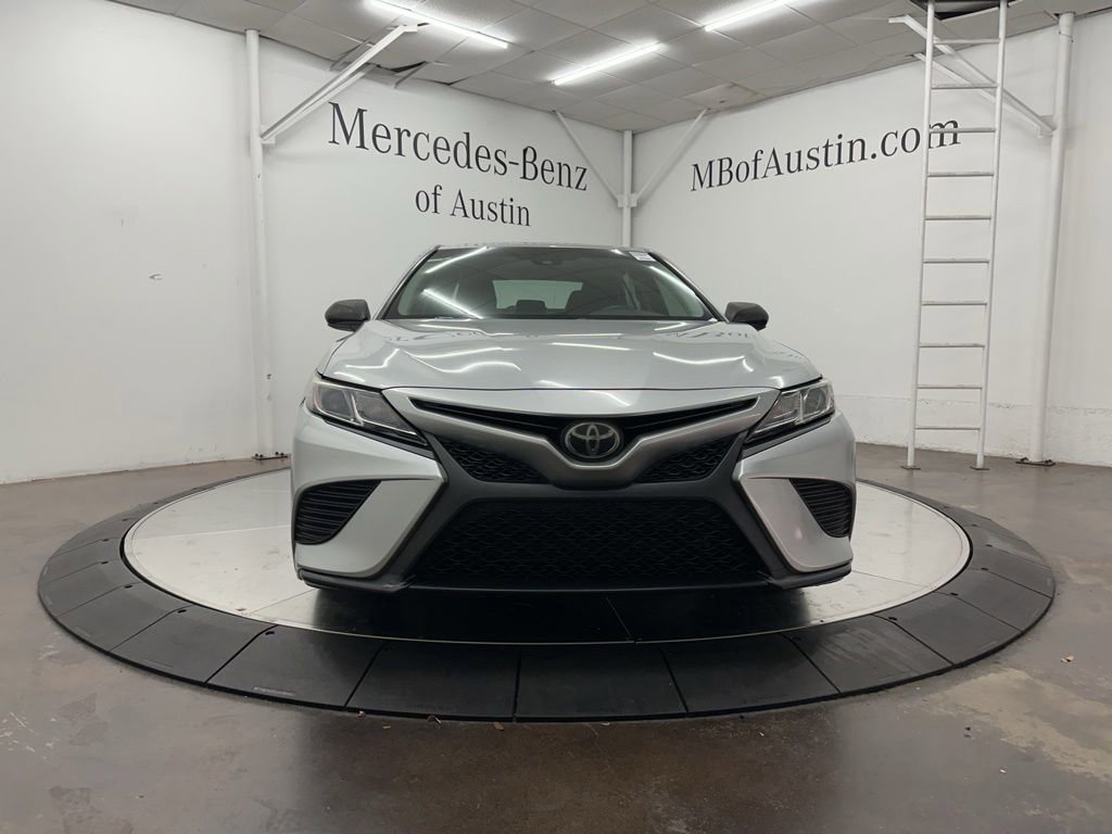 Used 2018 Toyota Camry SE FWD video 2