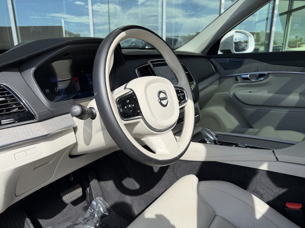 Used 2024 Volvo XC90 T8 Ultimate w/ Protection Package Premier AWD/4WD image 33