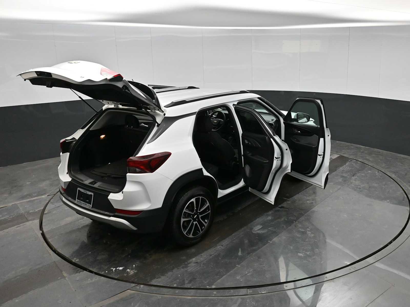 Used 2025 Chevrolet TrailBlazer LT image 37