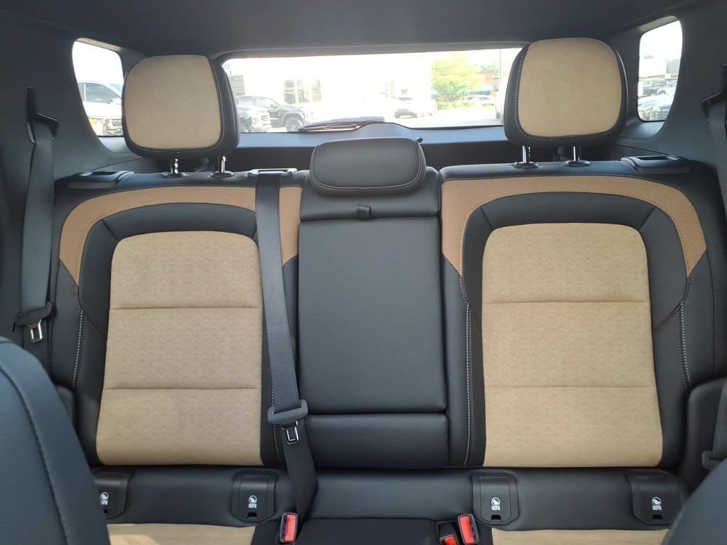 New 2026 Chevrolet Equinox ACTIV w/ Convenience Package III FWD image 20