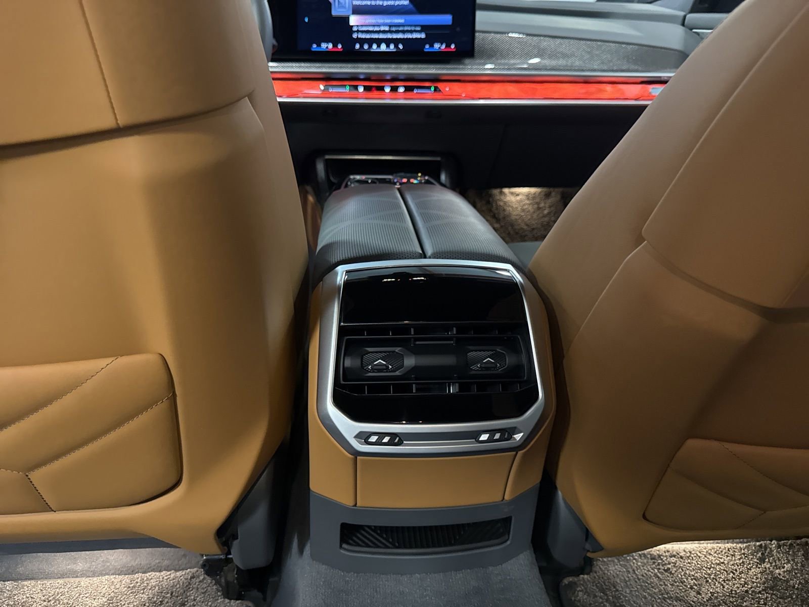 Used 2025 BMW i7 xDrive60 image 15