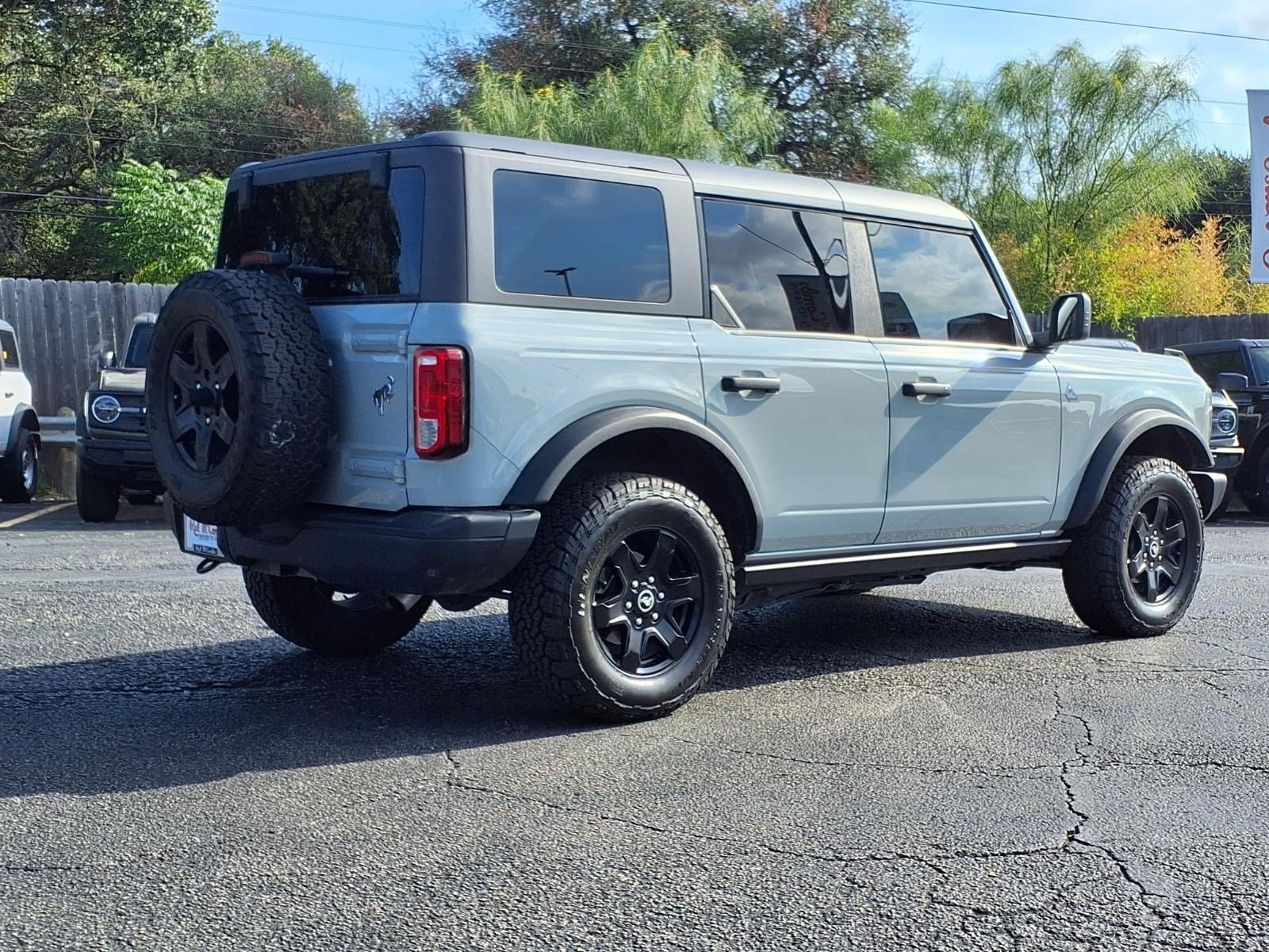 Certified 2024 Ford Bronco Black Diamond AWD/4WD image 6