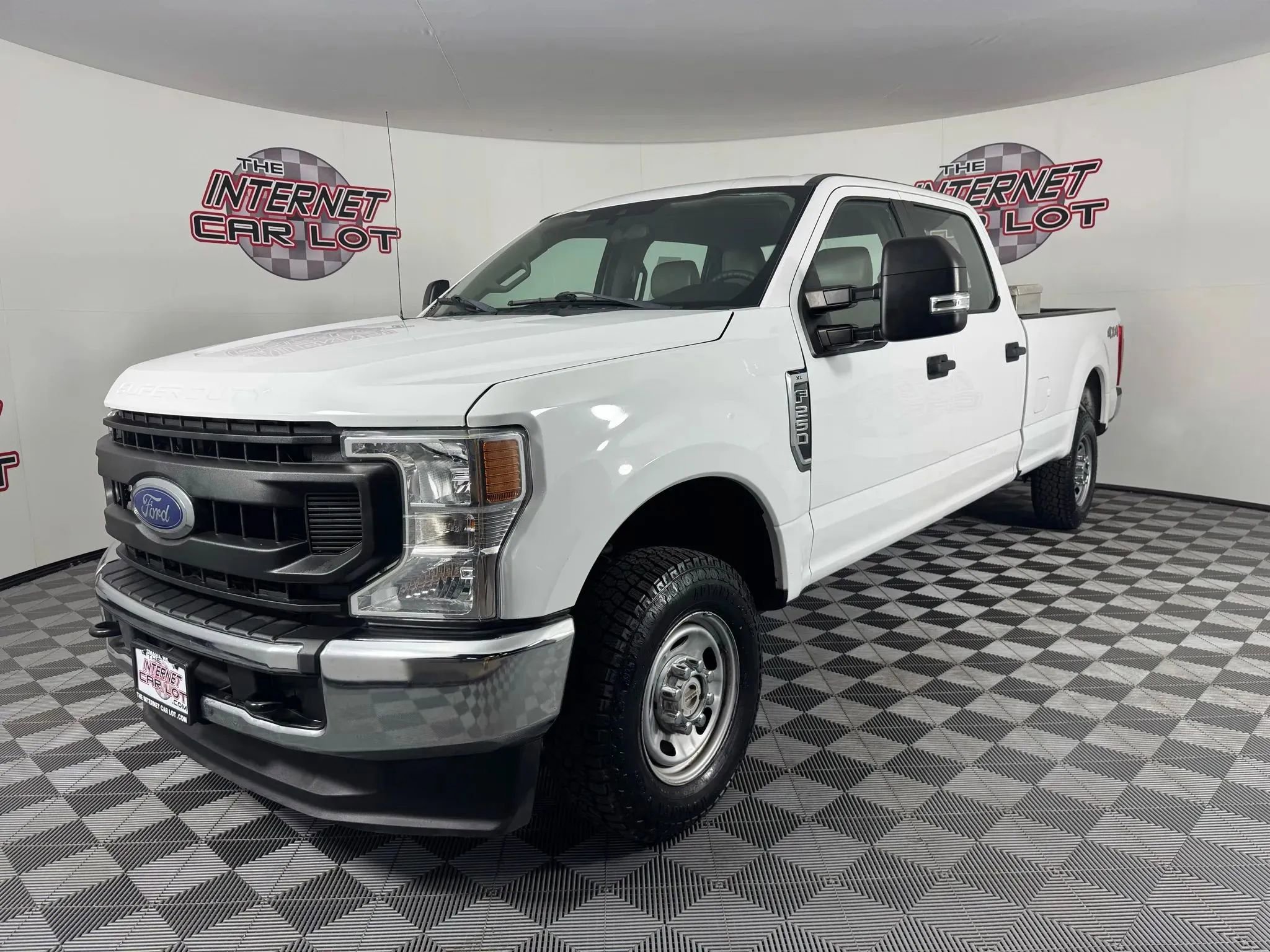 Used 2020 Ford F250 XL w/ Power Equipment Group image 3