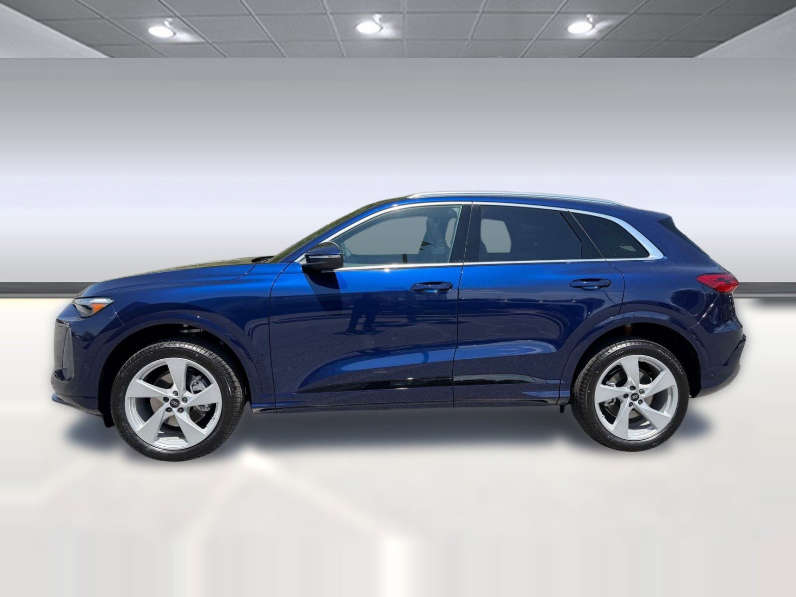 New 2026 Audi Q5 Premium AWD/4WD image 2