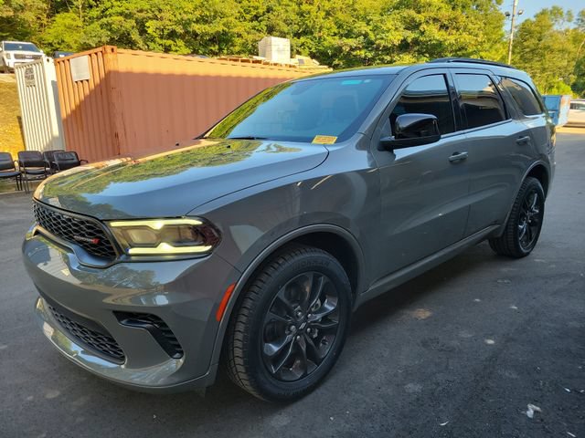 Used 2025 Dodge Durango GT w/ Blacktop Package AWD/4WD image 3