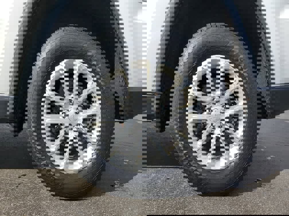 Used 2021 Jeep Grand Cherokee Laredo w/ Security & Convenience Group image 9