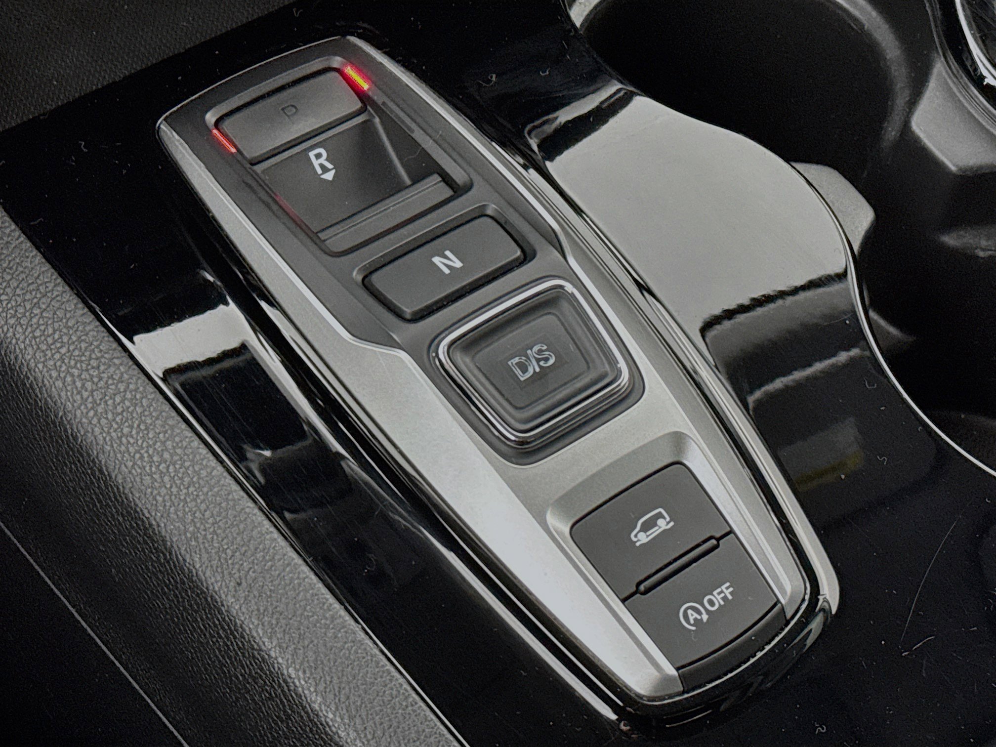 Certified 2018 Honda Pilot Touring image 17