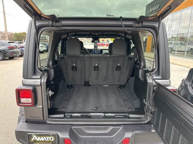 Used 2025 Jeep Wrangler Willys image 10