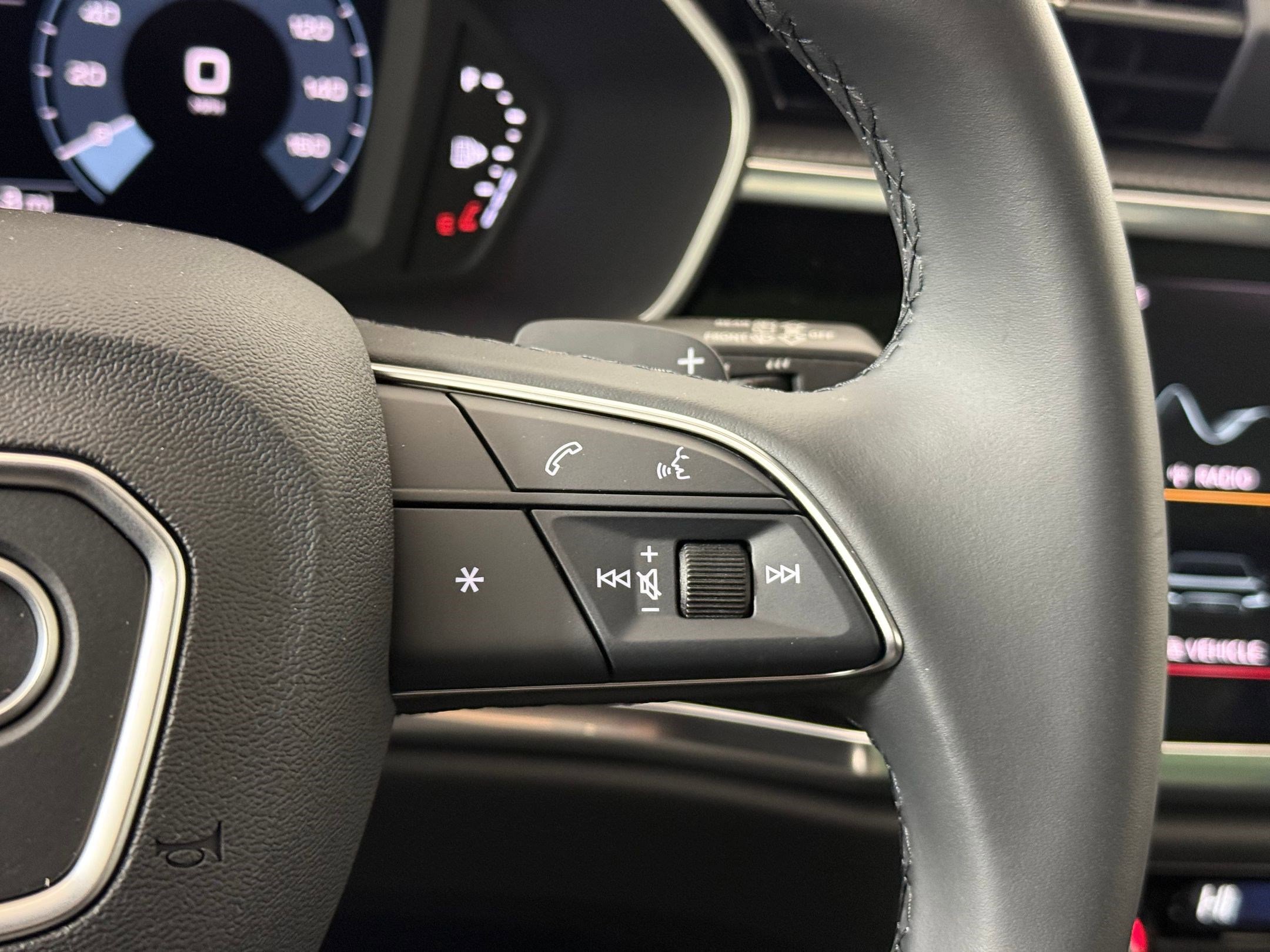 New 2025 Audi Q3 2.0T Premium image 26