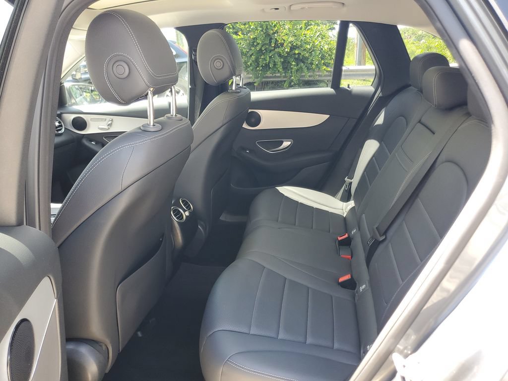 Used 2022 Mercedes-Benz GLC 300 4MATIC image 11
