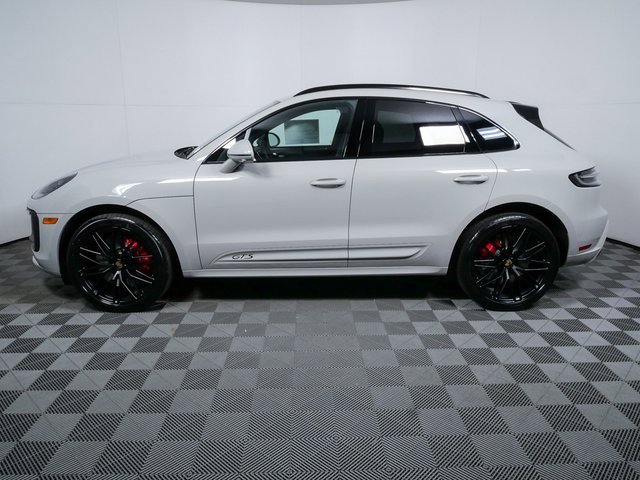 New 2026 Porsche Macan GTS video 2