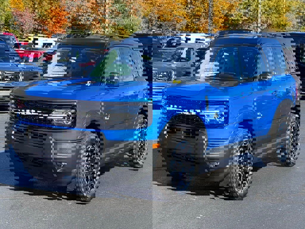 New 2025 Ford Bronco Sport Outer Banks image 2