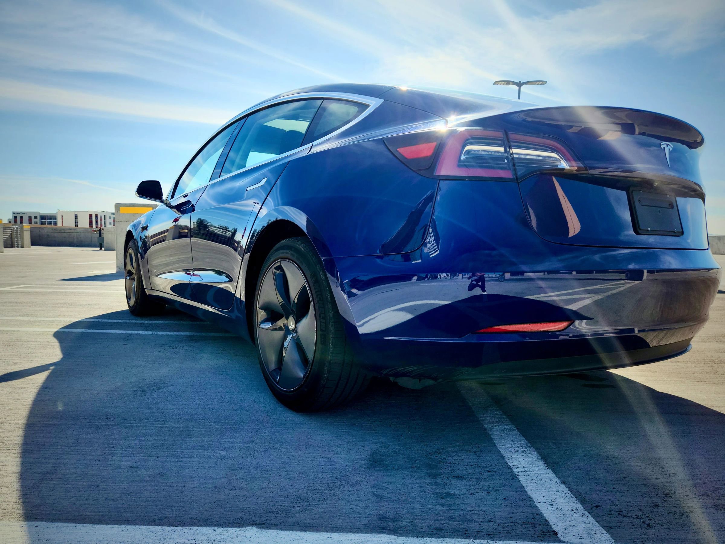 Used 2018 Tesla Model 3 Mid Range RWD image 4