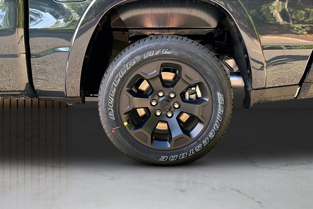 New 2026 RAM 1500 4x4 Crew Cab image 35