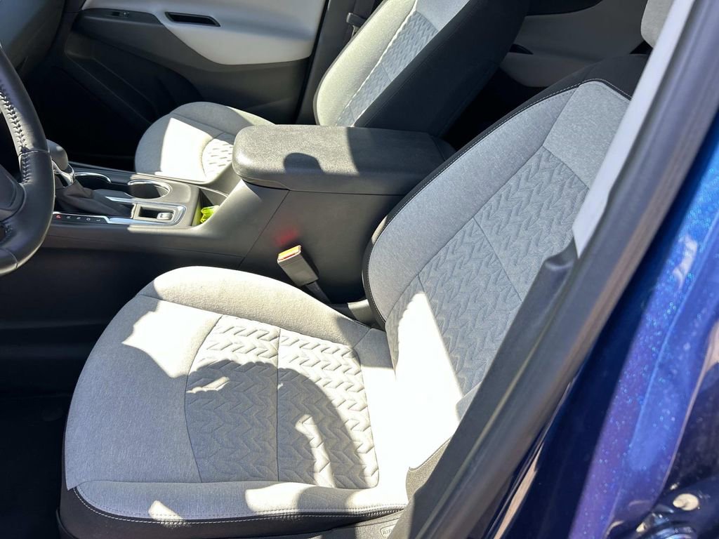 Used 2022 Chevrolet Equinox LT FWD image 16