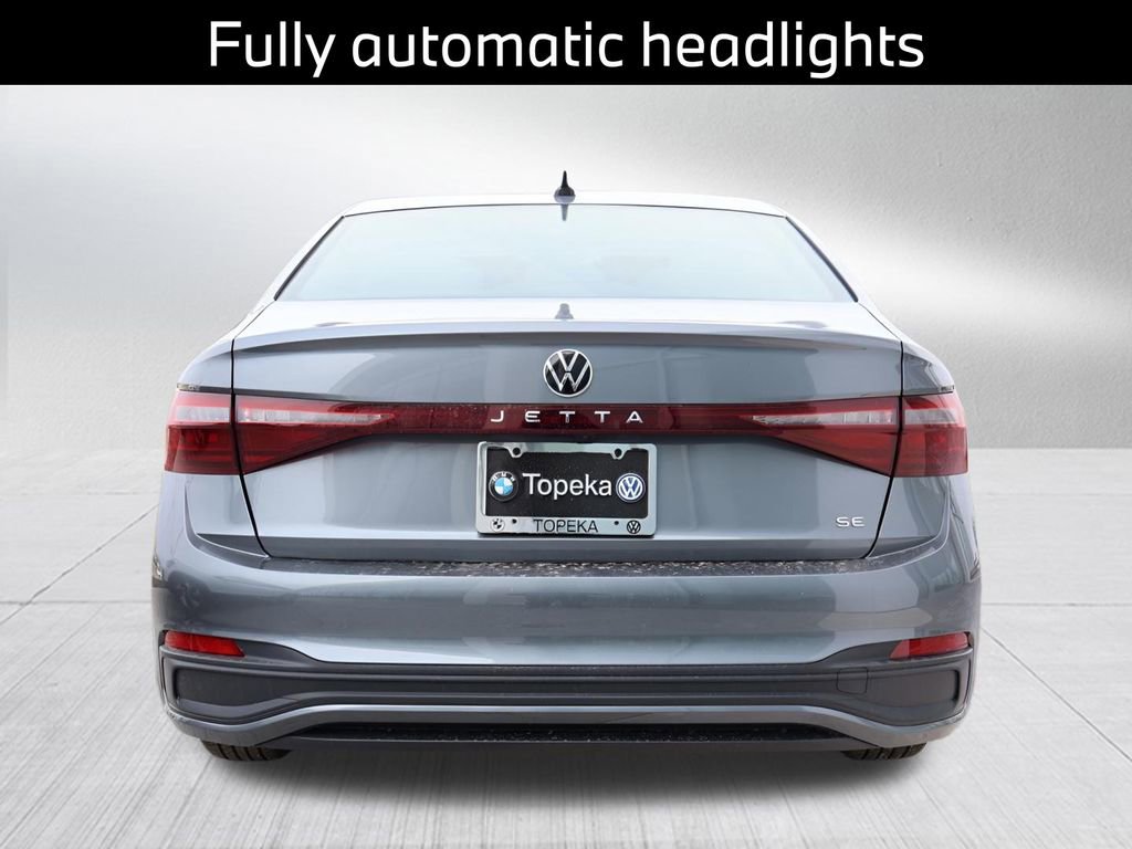 Certified 2025 Volkswagen Jetta SE image 8