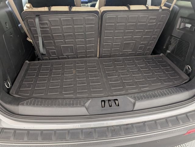 Used 2023 Ford Explorer XLT RWD image 30
