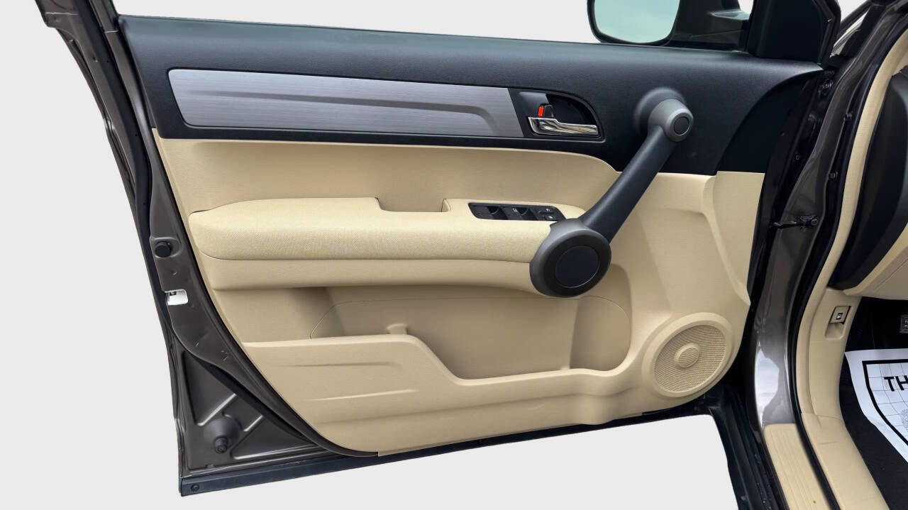 Used 2011 Honda CR-V LX image 10