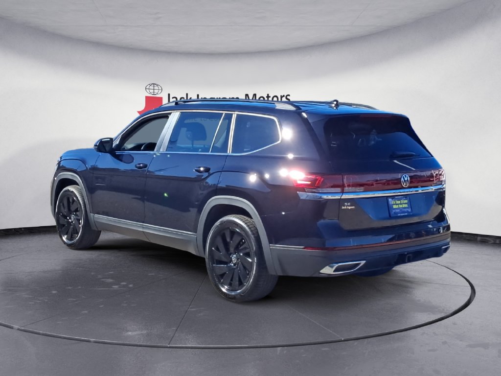 Used 2026 Volkswagen Atlas SE FWD image 3