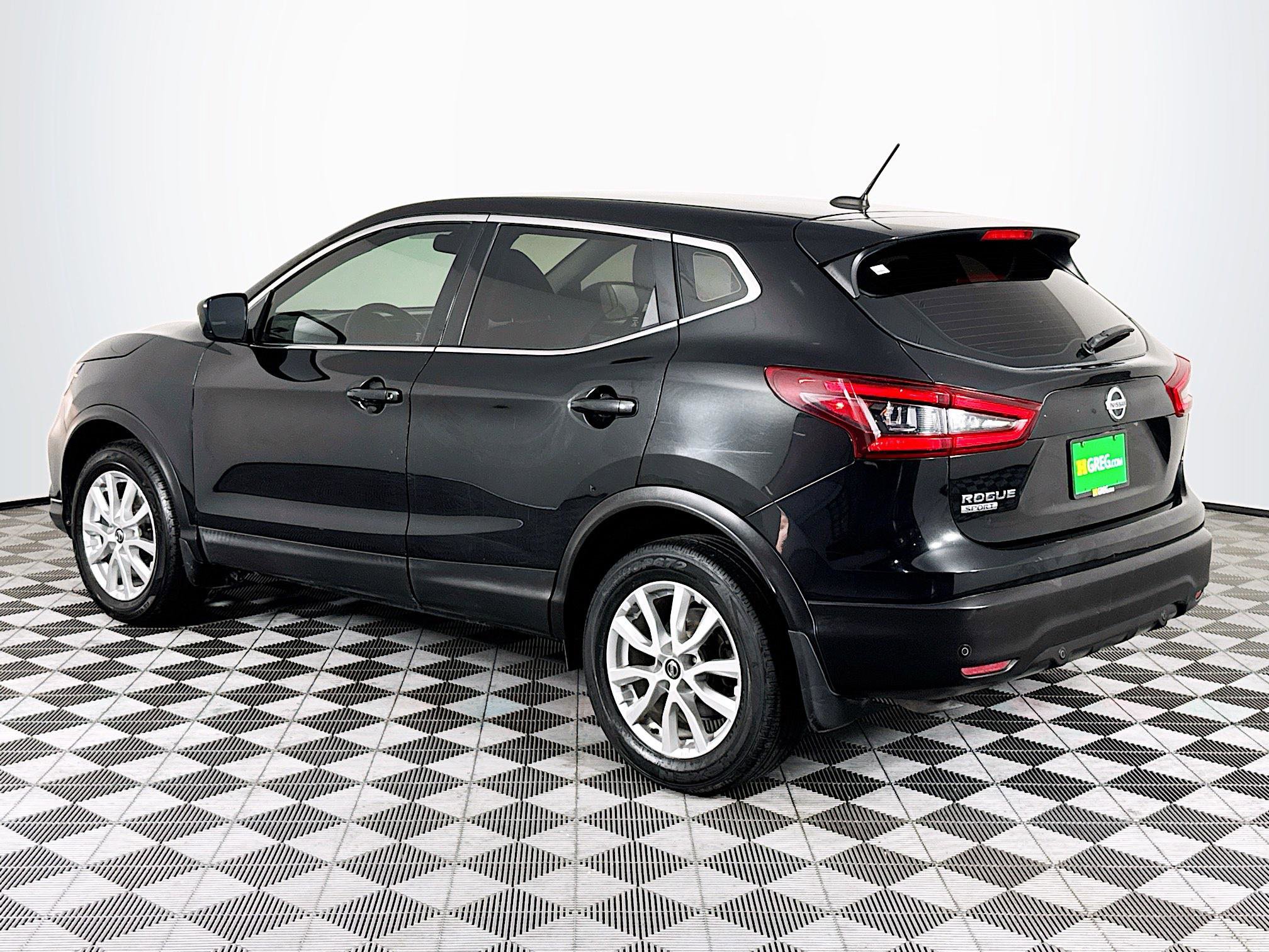 Used 2020 Nissan Rogue Sport S w/ Appearance Package FWD image 6