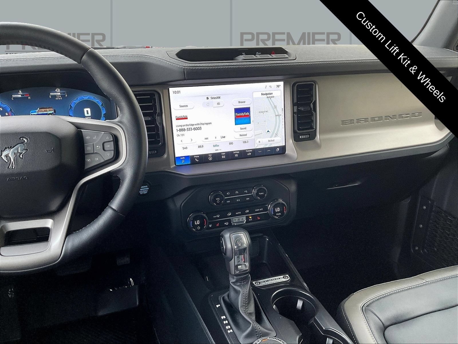 Used 2025 Ford Bronco Outer Banks AWD/4WD image 11