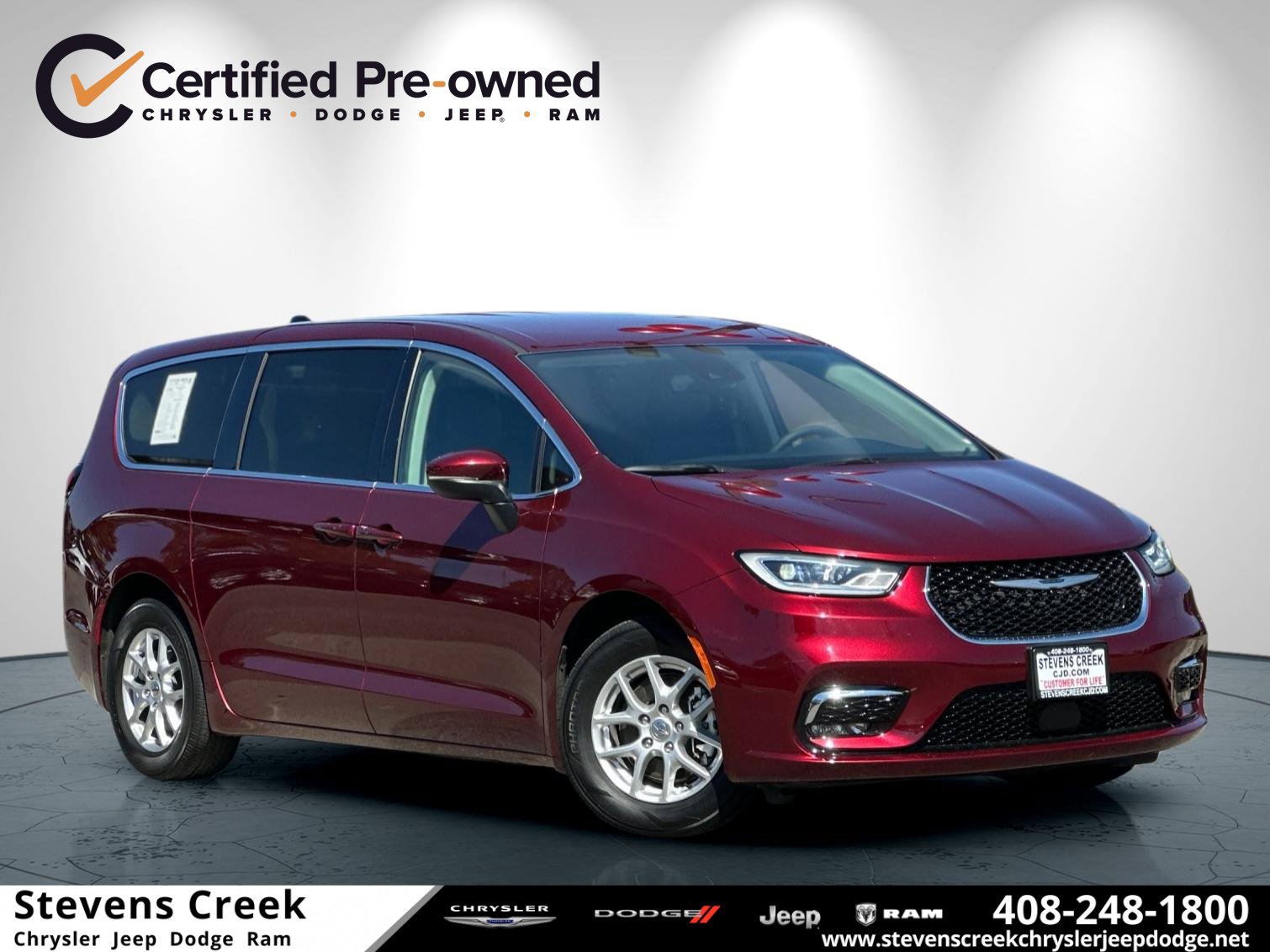 Used 2023 Chrysler Pacifica Touring-L FWD image 1