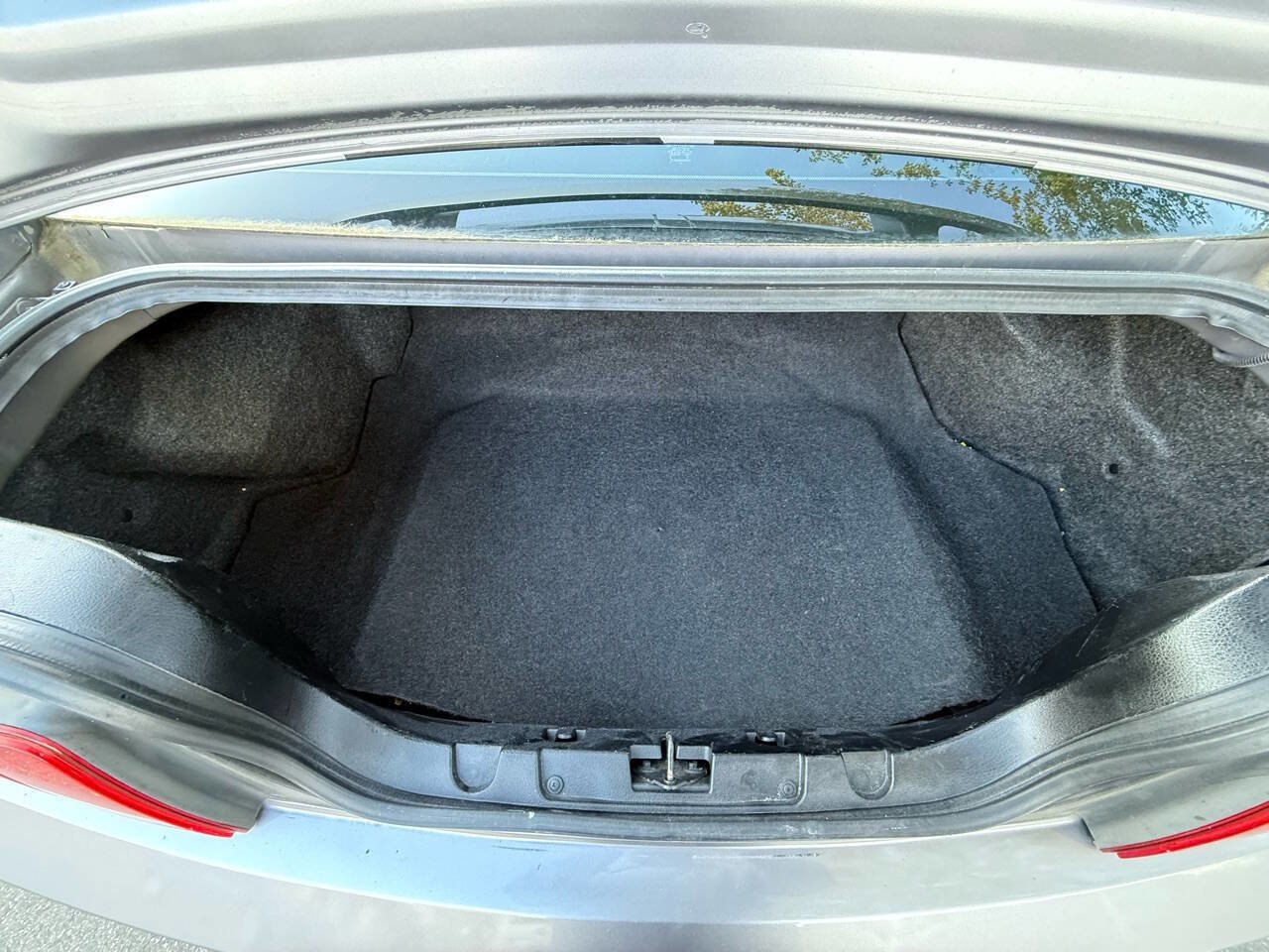 Used 2006 Ford Mustang GT Premium RWD image 32