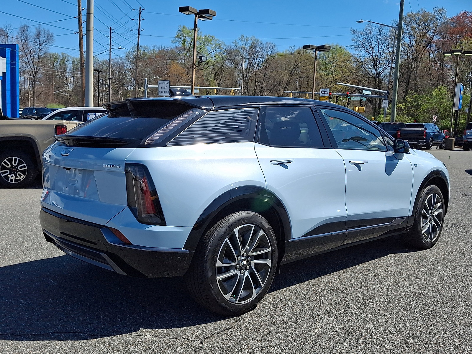 Used 2025 Cadillac Optiq Sport 1 AWD/4WD image 6