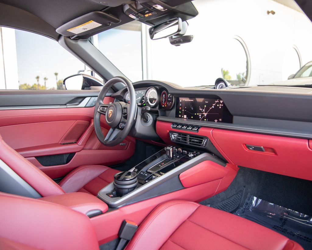 Certified 2024 Porsche 911 Targa 4S AWD/4WD image 25