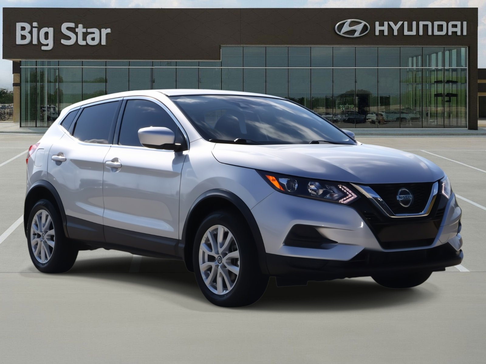 Used 2021 Nissan Rogue Sport S image 6