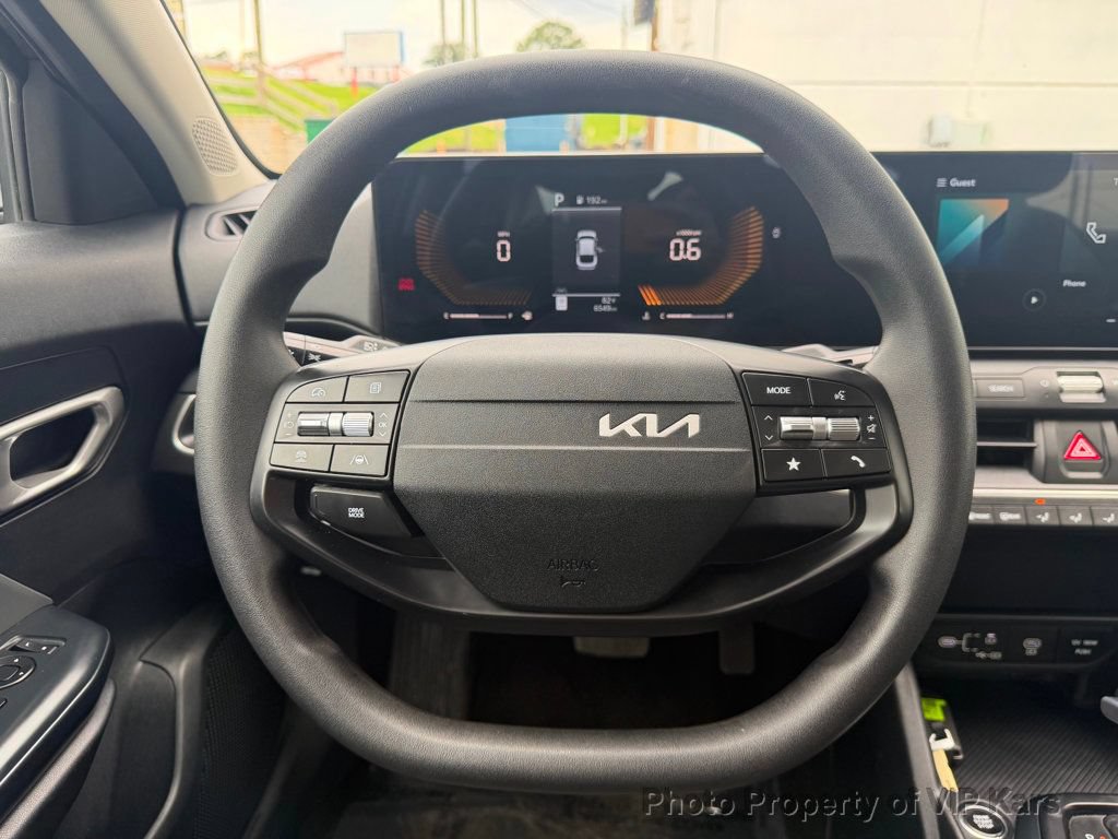 Used 2025 Kia K4 FWD image 21