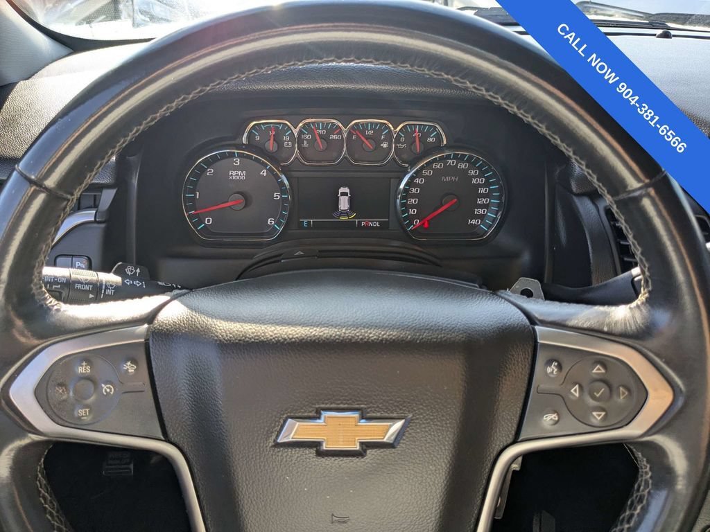 Used 2017 Chevrolet Suburban LT RWD image 31