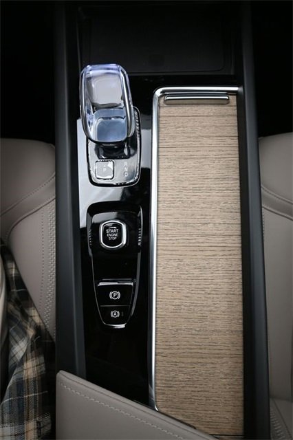 New 2026 Volvo XC60 B5 Plus w/ Protection Package Premier image 10