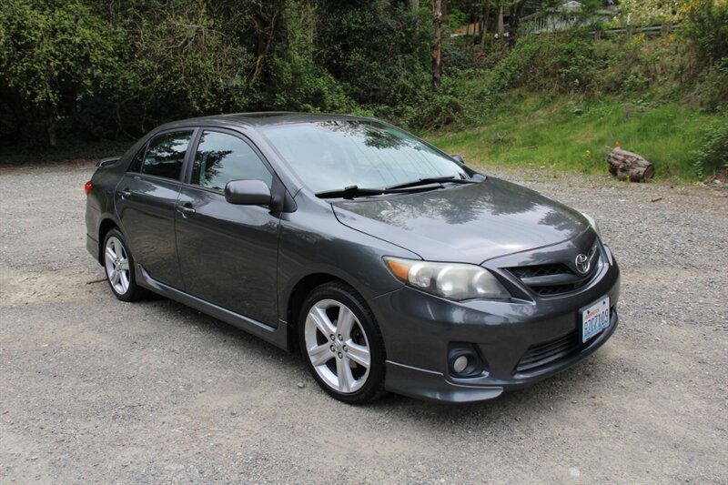 Used 2013 Toyota Corolla S w/ Premium Pkg image 2