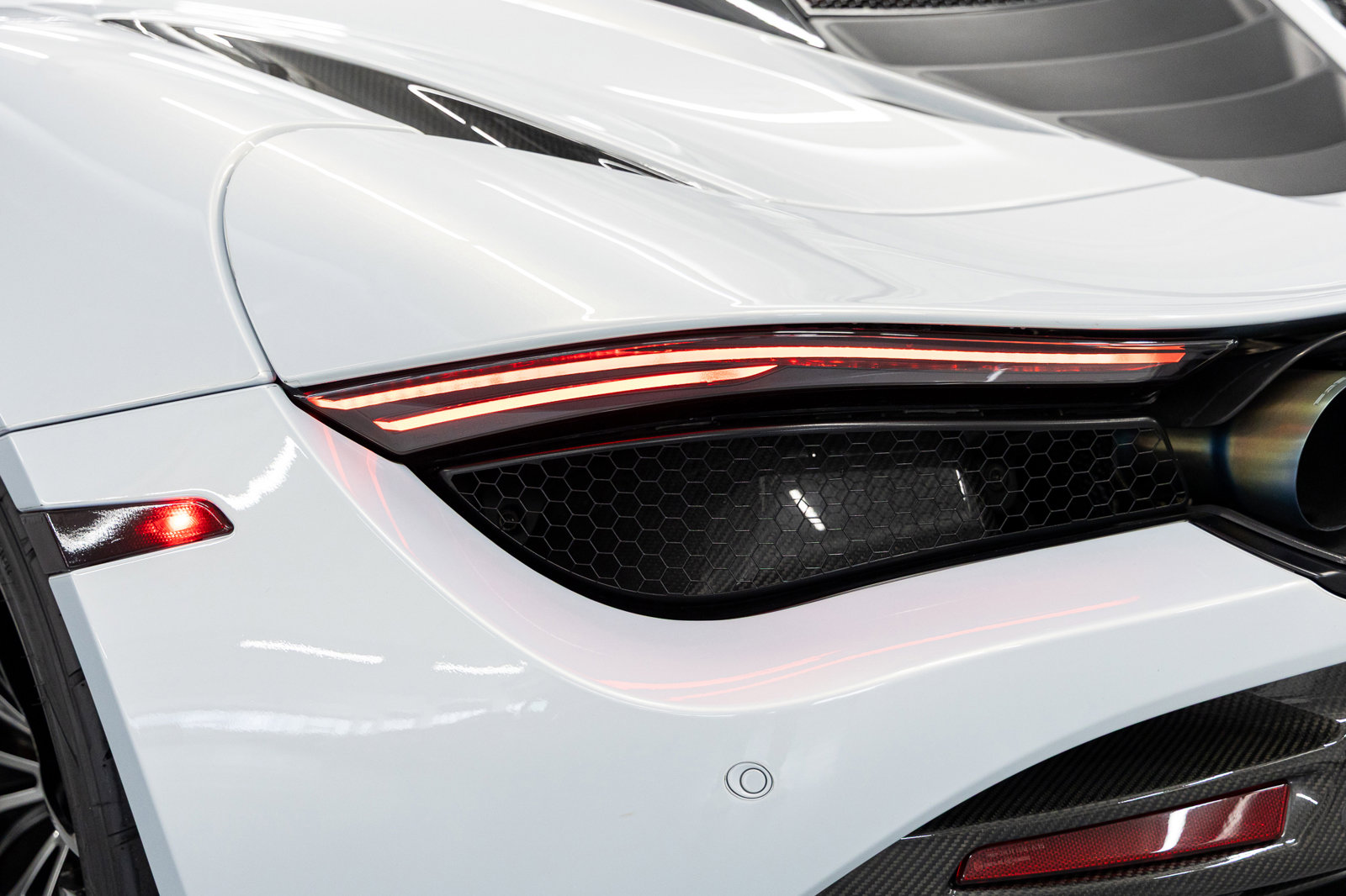 Used 2018 McLaren 720S image 26