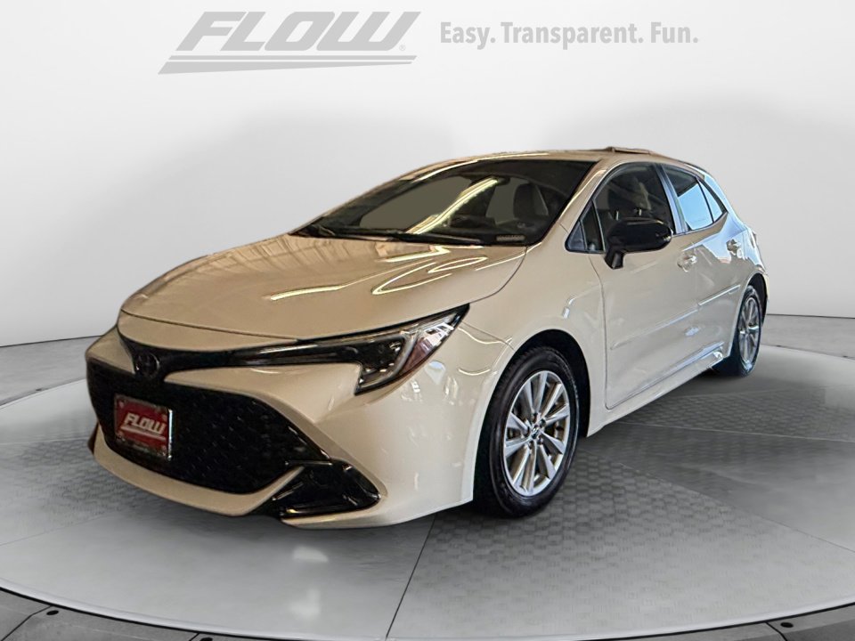 Used 2026 Toyota Corolla SE FWD image 4