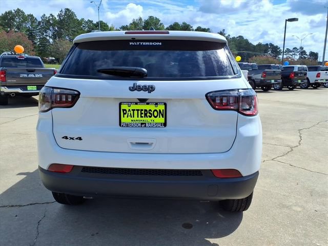New 2026 Jeep Compass Latitude image 3