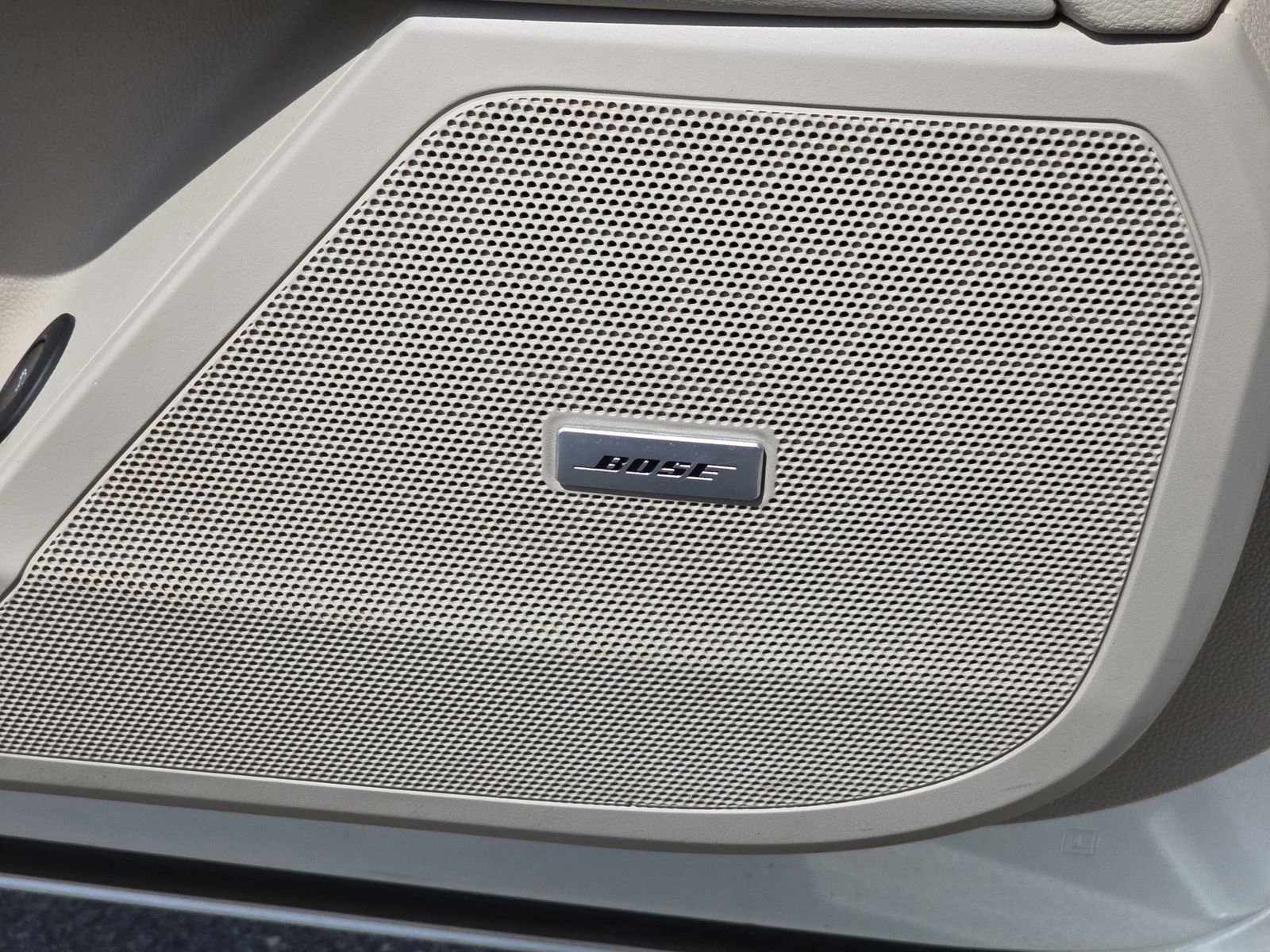 Used 2014 Cadillac XTS Luxury w/ Driver Awareness Package image 32