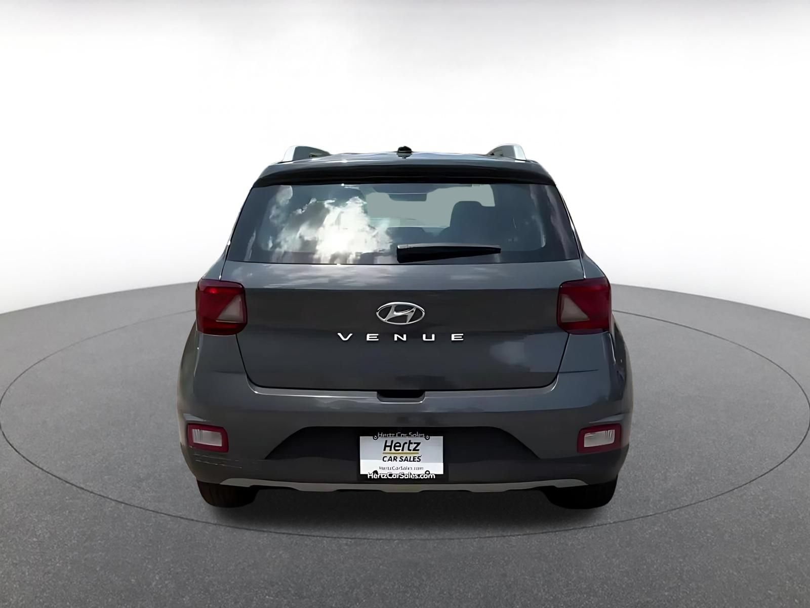 Used 2026 Hyundai Venue SEL FWD image 12