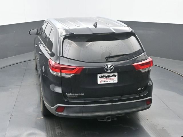 Used 2017 Toyota Highlander XLE FWD image 15
