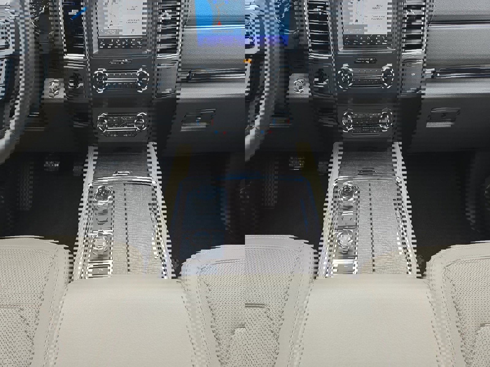 Used 2020 Ford Expedition Limited w/ Equipment Group 301A image 21