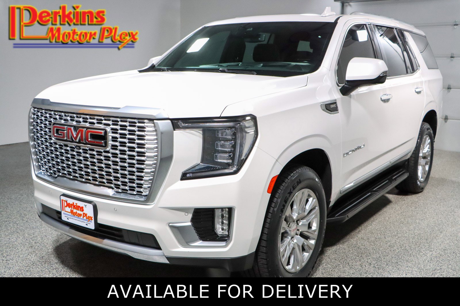 Used 2023 GMC Yukon Denali AWD/4WD image 1