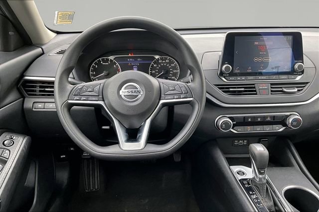 Used 2022 Nissan Altima 2.5 SV image 8