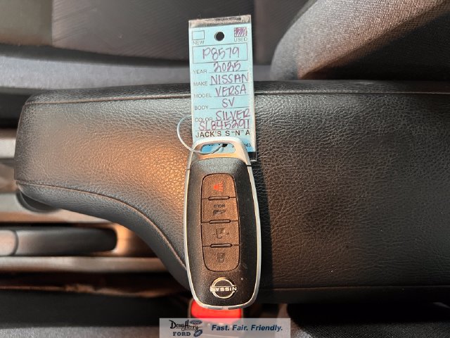 Used 2025 Nissan Versa SV FWD image 53