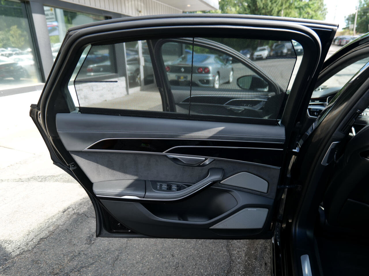 Used 2022 Audi S8 w/ S8 Comfort Plus Package image 46