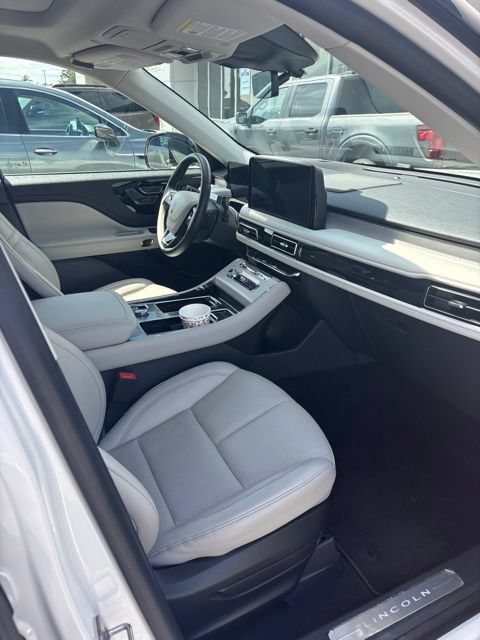Used 2026 Lincoln Aviator Reserve RWD image 13