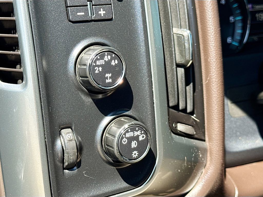 Used 2016 Chevrolet Silverado 1500 LT w/ All Star Edition AWD/4WD image 12